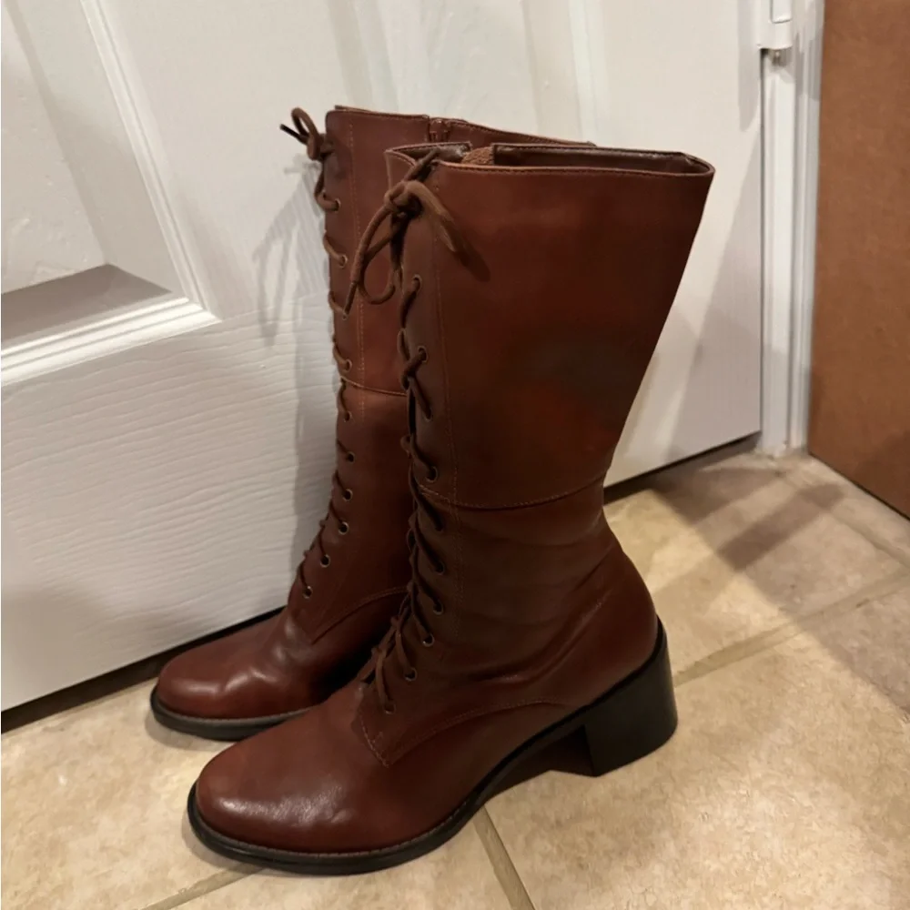 PAZZO Chestnut Lace-Up Women's Boots - Picture 3 of 7